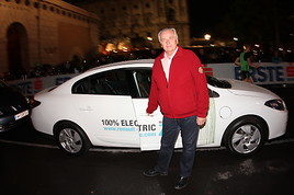 'Renault z.e. Tour' macht erfolgreich Station beim Wiener
Charity-Lauf - BILD