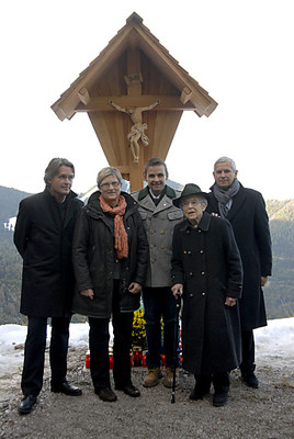 BILD zu OTS - Steirer-Kreuz zum Gedenken anden Kärntner Landeshauptmann Dr. Jörg Haider.