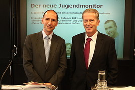Mitterlehner: Neuer Jugendmonitor verdeutlicht Reformbedarf bei Pensionen und Pflege
 =
