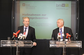 Mitterlehner lanciert neue Krisenpräventionsmaßnahmen  =
