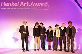 David Ter-Oganyan aus Russland gewinnt den Henkel Art.Award. 2011 -
BILD
