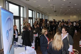 MODUL CAREER RUFT AUF ZUR KARRIERE - BILD