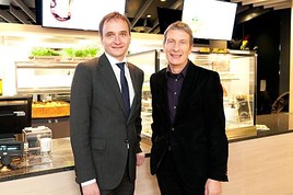 Drei MERKUR Genussstationen im modernisierten Wiener Westbahnhof ab
heute eröffnet - BILD  =
