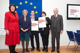 BILD zu OTS - Im Bild v.l.n.r. Eva Nowotny (Präsidentin der Österreichischen UNESCO-Kommission), Rubina Möhring (Präsidentin Reporter ohne  ...