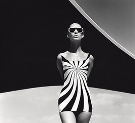 More fashion please! Vanity. Mode/Fotografie aus der Sammlung F.C.
Gundlach bis 1. April 2012 verlängert! - BILD