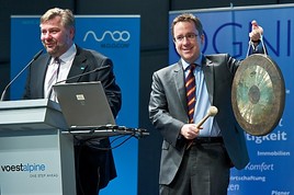 Einläuten eines Paradigmenwechsels: die Veranstalter Karl Friedl (M.O.O.CON) und Philipp Kaufmann (ÖGNI) Einläuten eines Paradigmenwechsels: die Veranstalter Karl Friedl (M.O.O.CON) und Philipp Kaufmann (ÖGNI)