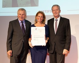 LH-Stv. Franz Hiesl, Dr Patricia Tschabitscher von Pfizer, BM Dr. Reinhold Mitterlehner