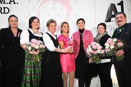 Jeanette Biedermann überreicht A1 P.R.I.M.A. Award 2012 an
Unfallkrankenhaus Kalwang - BILD