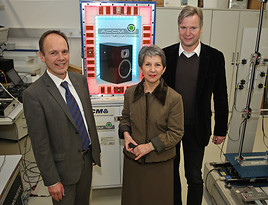 Austrian Center of Competence in Mechatronics (ACCM) Nationalratspräsidentin Barbara Prammer zu Besuch in Österreichs
Forschungsflaggschiff für Mechatronik - BILD