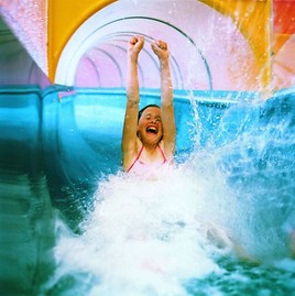 BILD zu TP/OTS - Sonnentherme Lutzmannsburg: Wagemutige Kids können auf Österreichs längster Wasserrutsche 24 Wii-Konsolen und 120 Wii-Spiele im  ...