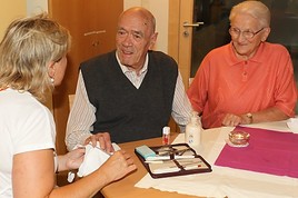BILD zu OTS - dm Freiwilligentag im Seniorenheim Oberndorf