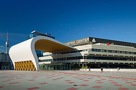 Austria Center Vienna im Zeichen des Pink Ribbon - BILD