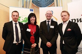'Ist Bildung gleich Qualifikation?' AIESEC Career Days 2012 - BILD