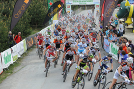 Bike-Elite am Eingang des Ötztals