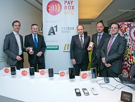 A1 präsentiert eine neue Art des Bezahlens: paybox NFC - BILD