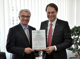 BILD zu OTS - Im Bild: Post-Generaldirektor DI Dr. Georg Pölzl und Dr. Gerhard Drexel, Vorstandsvorsitzender der SPAR Österreichische  …