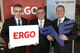 Gruppenfoto zur Kooperation mit ERGO