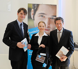 BILD zu OTS - Wissenschafts- und Forschungsminister Dr. Karlheinz Töchterle mit Ernst Gesslbauer, Leiter der Nationalagentur Lebenslanges Lernen,  …