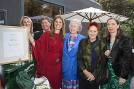 BILD zu OTS - Im Bild v.l.n.r. Ehepaar Hohenlohe, Feinschmeckerin Sarah Wiener, Gastgeberin Christiane Underberg, die Mutter von Sarah Wiener Lore  …