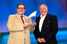 Landesinnung Wien der Augenoptiker Brillen-Award 2011: Schauspieler und Kabarettist Erwin Steinhauer als
Botschafter der Brille - BILD
