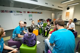 A1 Internet für Alle: Hervorragende Bilanz der österreichweiten
Initiative für mehr Medienkompetenz nach 6 Monaten - BILD