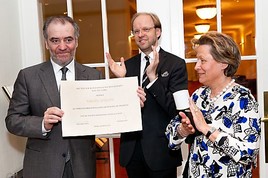 Im Bild v.l.n.r.: Valery Gergiev (Dirigent und neues Ehrenmitglied der Wiener Konzerthausgesellschaft), Bernhard Kerres (Intendant Wiener … Im Bild v.l.n.r.: Valery Gergiev (Dirigent und neues Ehrenmitglied der Wiener Konzerthausgesellschaft), Bernhard Kerres (Intendant Wiener …