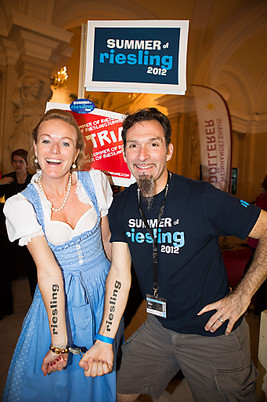 Mag. Alexandra Graski-Hoffmann und Stargastronom Paul Grieco in Stimmung für den Summer of Riesling.