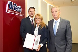 DiTech GesmbH Minister Mitterlehner verleiht DiTech Staatliche Auszeichnung