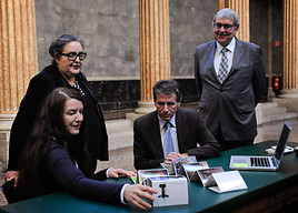 Minister Töchterle und FWF-Präsident Kratky besuchen anlässlich der Bekanntgabe der Ausschreibungsergebnisse ein Projekt an der Akademie der …