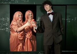 sirene OPERNTHEATER: MarieLuise - Siamesische Zwillinge gehen in die Politik - ANHÄNGE