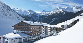Superior-Hotel Alpenhof, Familie Gabi und Klaus Dengg, in Hintertux überzeugt bei den diesjährigen Travellers Choice Hotel Awards von …