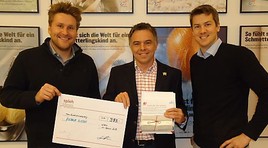 11. Jänner 2013, Spendenübergabe an Herrn Dr. Riedl von DEBRA Schmetterlingskinder mit den Geschäftsführern Markus Holzer und René Seedorff
