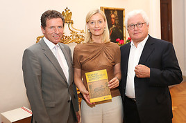 Eröffnung der Ausstellung Wege zur Unsterblichkeit in der Österreichischen Nationalbibliothek Eröffnung der Ausstellung Wege zur Unsterblichkeit in der Österreichischen Nationalbibliothek