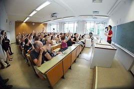 Europa Debatte an der Uni Wien: Ist Lobbying Betrug am Bürger?