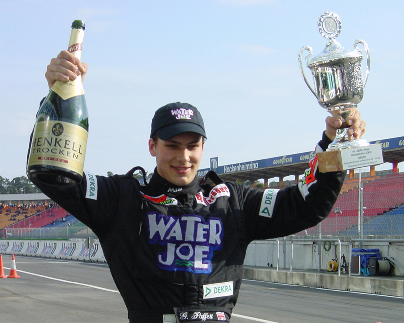 Bild Water Joe gratuliert Gary Paffett wird Int. Formel 3 Champion