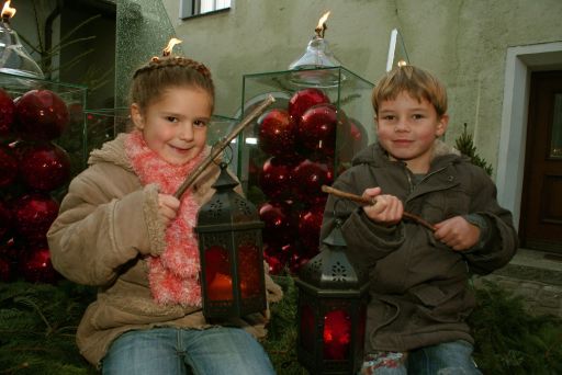 Bild: Mittelalterliche Kinderspiele und Steckerlbrotbacken | ALPBACHTAL