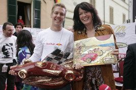 Ehrung Fur Tanja Bauer Mit Der Lorenzo Bandini Trophae Rottenschlager Consulting Pr Gmbh 04 06 2009