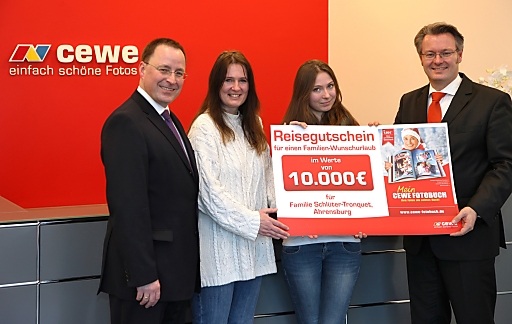 Bild Grosses Gewinnspiel Familienwunschurlaub Beendet Cewe Fotobuch Schickt Drei Familien In Ihren Wunschurlaub Cewe Color Ag Co Ohg 21 12 10 Ots At