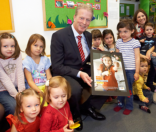 Mitterlehner startet Familienkampagne "Kinder halten Österreich jung" | Bundesministerium für ...