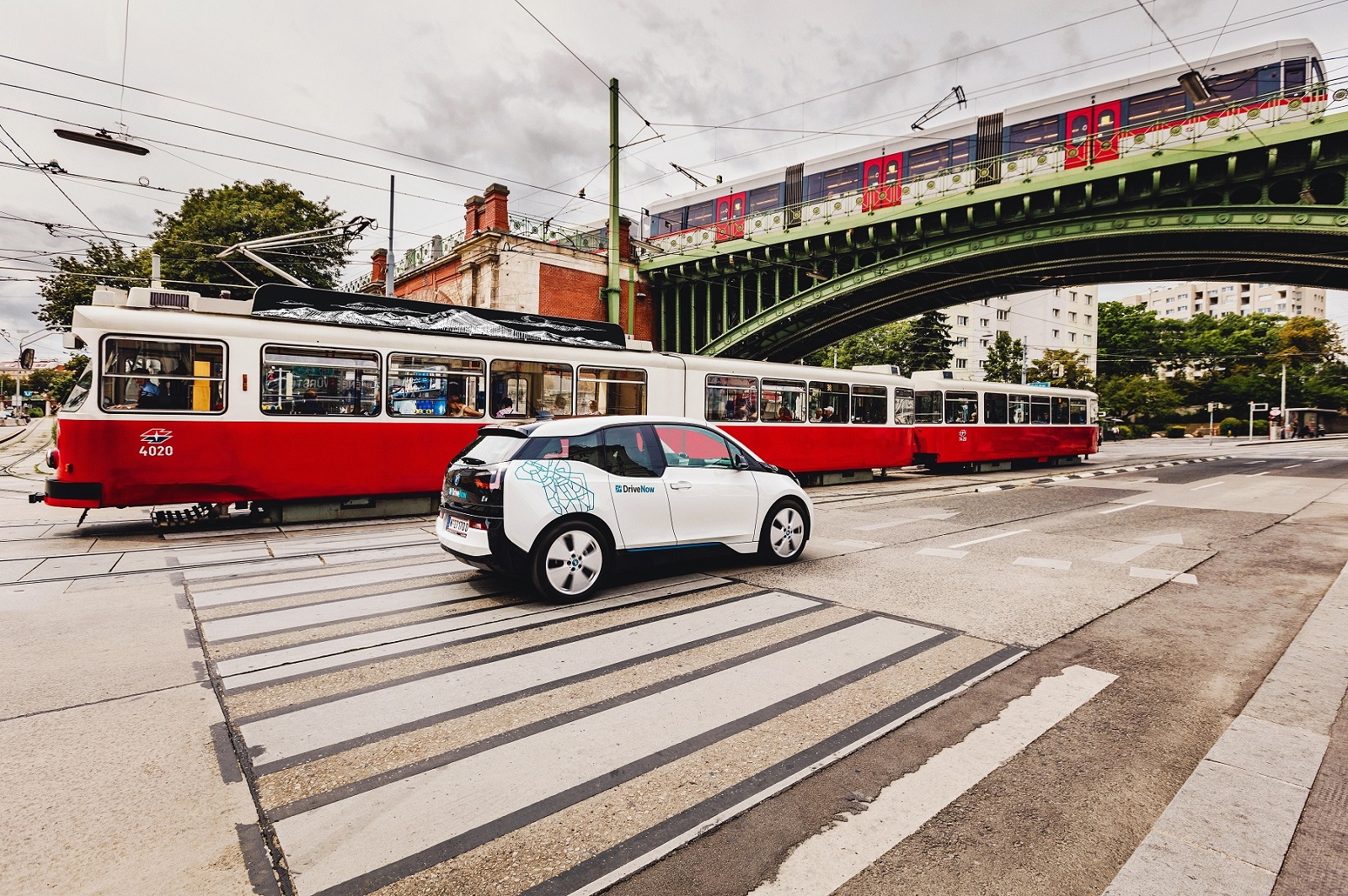 Uber 700 Fahrzeuge Drivenow Wird Grosster Carsharer In Wien Drivenow Gmbh Co Kg 22 11 17