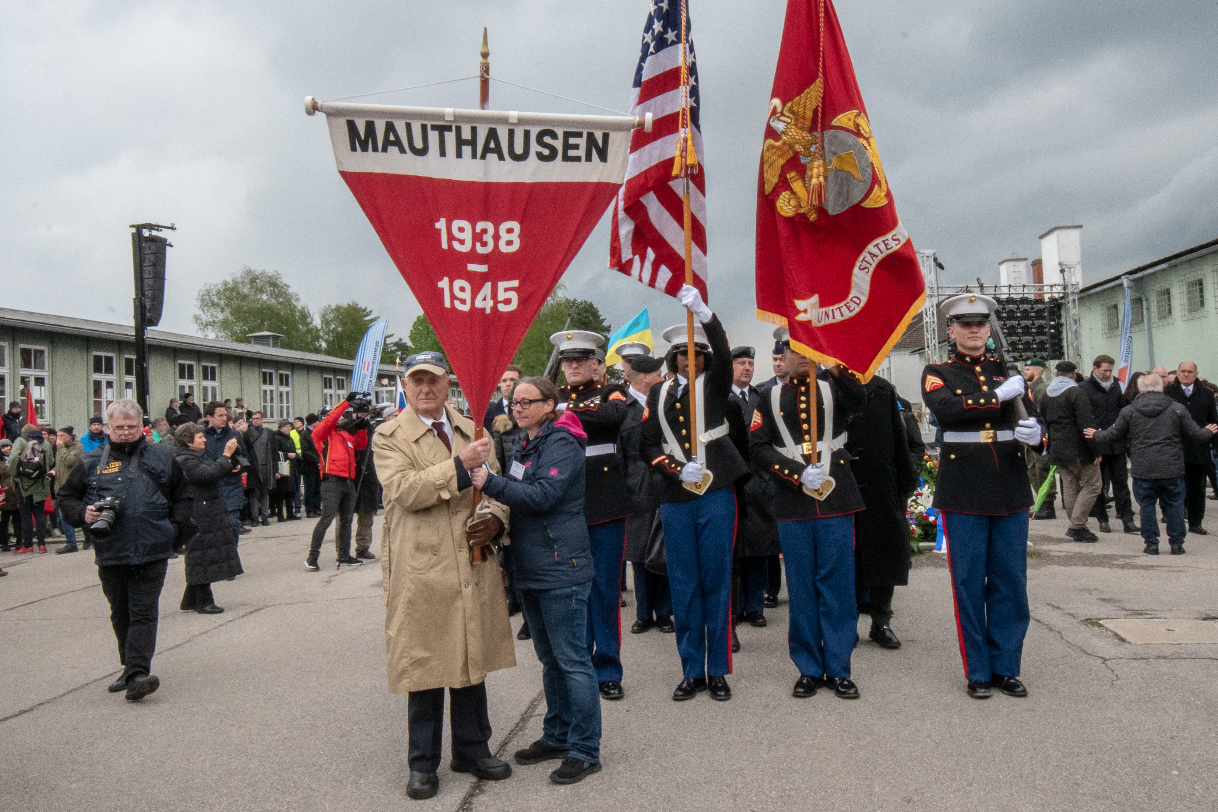 Niemals Nummer Immer Mensch Mehr Als 9 000 Menschen Gedenken Der Befreiung Des Kz Mauthausen Mauthausen Komitee Osterreich 05 05 2019