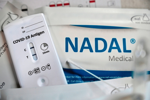 Bild: Corona-Schnelltest: Zusammen Weihnachten feiern, ohne jemanden  anzustecken | nal von minden GmbH, 15.12.2020 | OTS.at