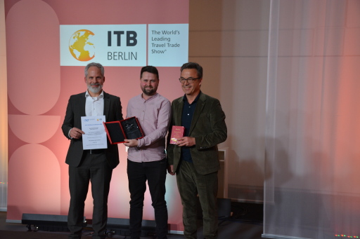 For the 15th time at MCI: Alumnus wins DGT Science Prize |  MCI